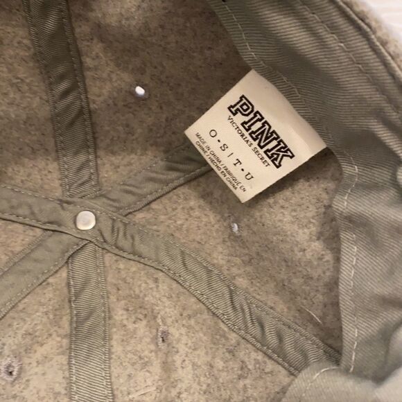 PINK hat . Perfect condition - Picture 4 of 8